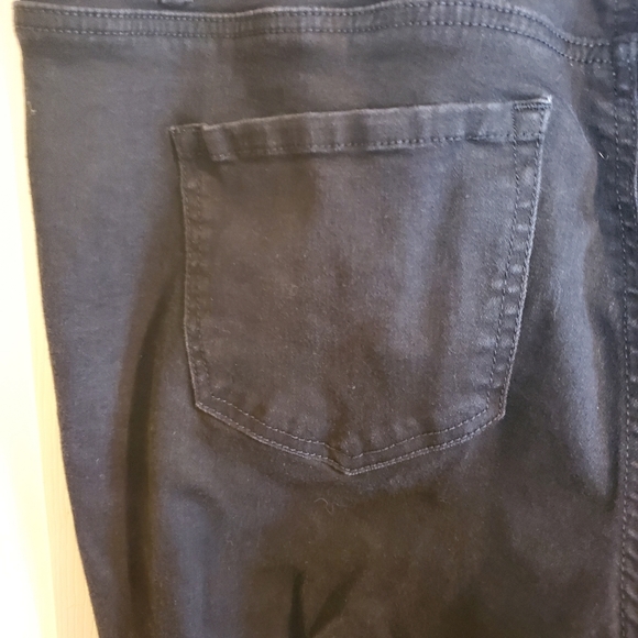 Lane Bryant Midrise Black distressed Jeans Size 16 - Picture 6 of 7